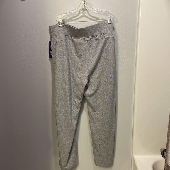 NWT Marika woman’s grey sweatpants - Picture 8 of 12